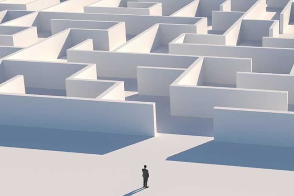 Complexité du droit administratif à La Rochelle – assistance par Lexora Avocats